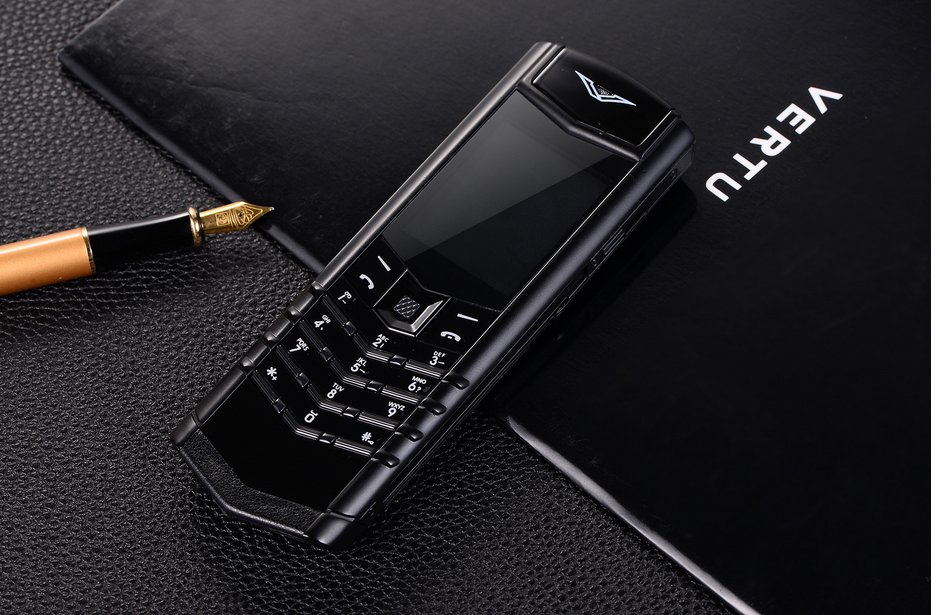 Vertu V10 unlocked, a luxury mobile phone cellhpone, valuable for collection,safety use -color:black