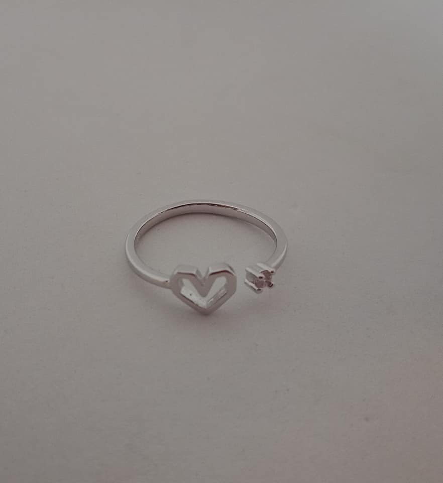 925 sterling silver adjustable ring with heart and clear zircon