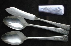 Oneida Nuart silverplate flatware 1932 three pieces 2 tablespoons 1 master butter knife