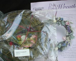 Creativity craft kit dried flower wreath sealed package