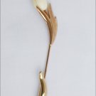 Avon tulip stickpin circa 1980 pin jewelry gold tone plastic flower Avon tulip stickpin circa 1980 pin jewelry gold tone plastic flower