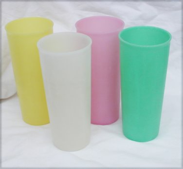 Tupperware large ice tea plastic glasses 6 1/2" pastel green is damaged #107