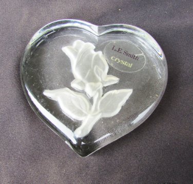 L.E. Smith crystal paperweight rosebud rose heart shaped with sticker paper weight