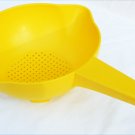 Tupperware one quart strainer colandar yellow #1200 yellow double spout