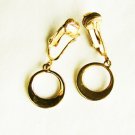 Sarah Coventry clip earirngs gold tone round circle dangle Sarah Coventry clip earirngs gold tone round circle dangle
