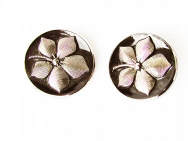 Le Chic metal buttons flower design dark black and gray shank back