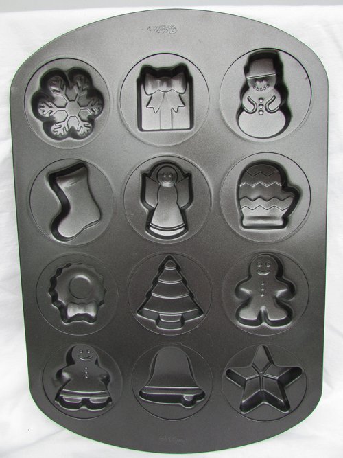 Wilton candy fudge mold Christmas 12 different designs non stick metal