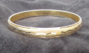 Monet gold tone cuff bracelet jewelry zig zag etching burnished