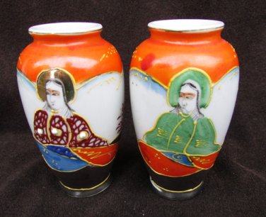 Occupied Japan two mini vases moriage hand painted K. Ishimara
