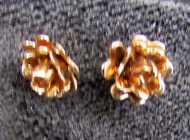Monet gold tone rose stud earrings 1/4" diameter