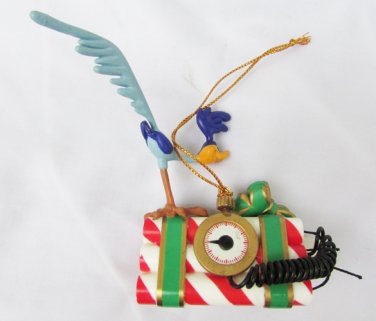 Road Runner dynamite & clock timer ornament TM Warner Brothers 1998 Roadrunner