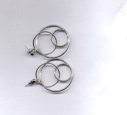 Avon Fun Swirl pierced earrings with surgical steel posts - silvertone