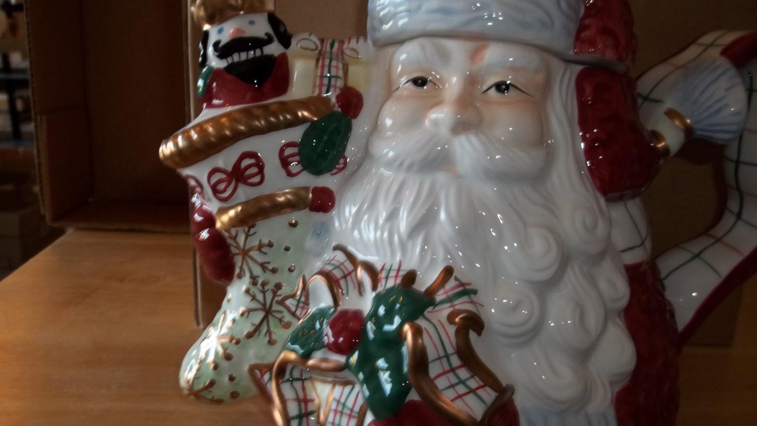 Avon SAINT NICHOLAS TEAPOT