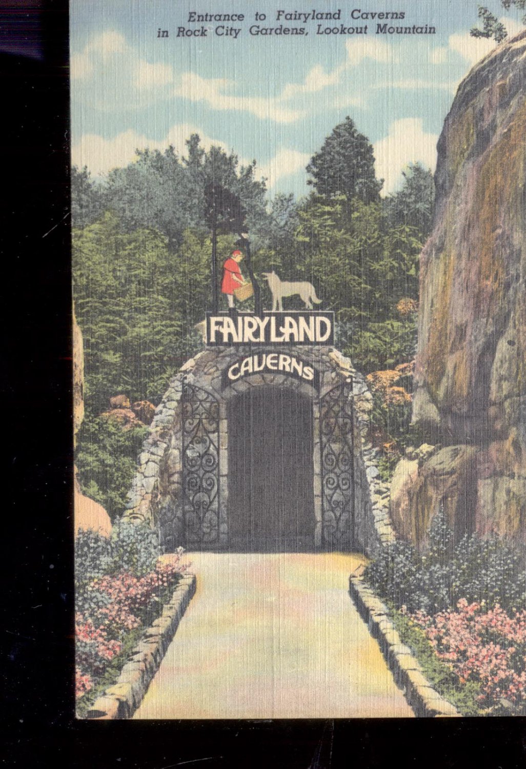Entrance to Fairyland Caverns  in Rock City gardens-  Postcard- (# 117)