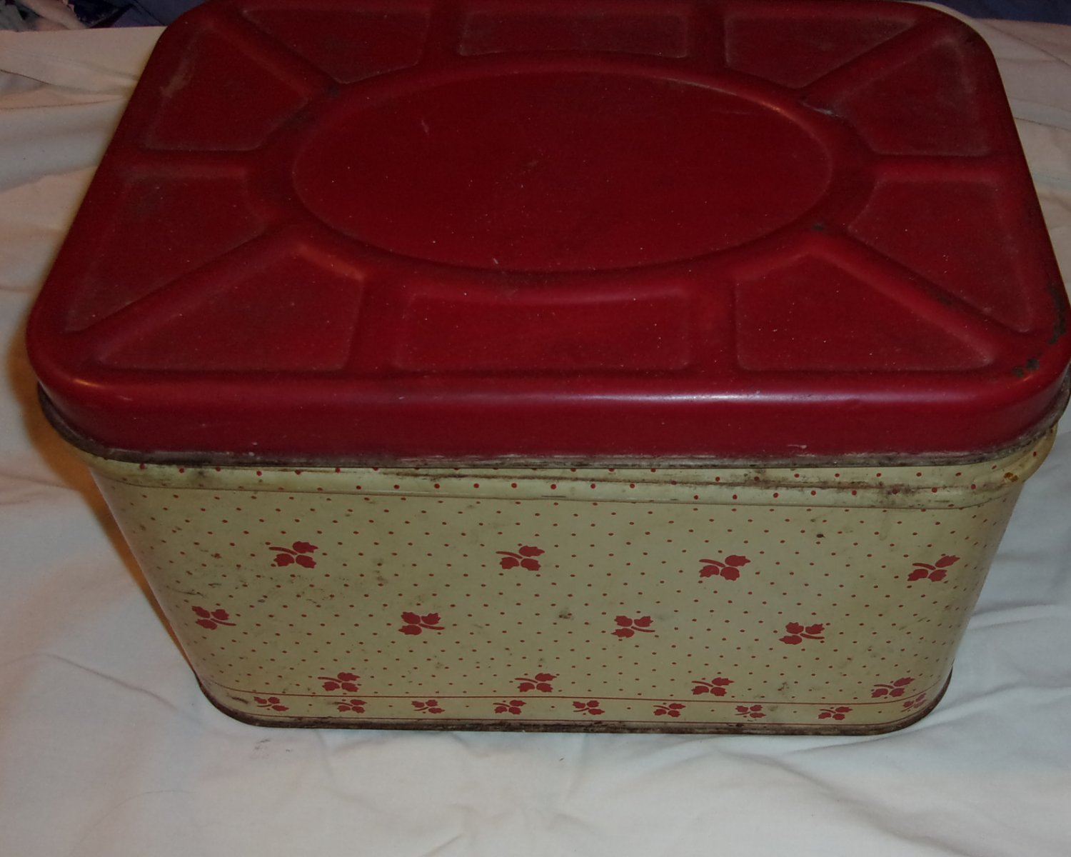 Vintage Tin Bread Box with flowers 1940s. with vent and hinged lid