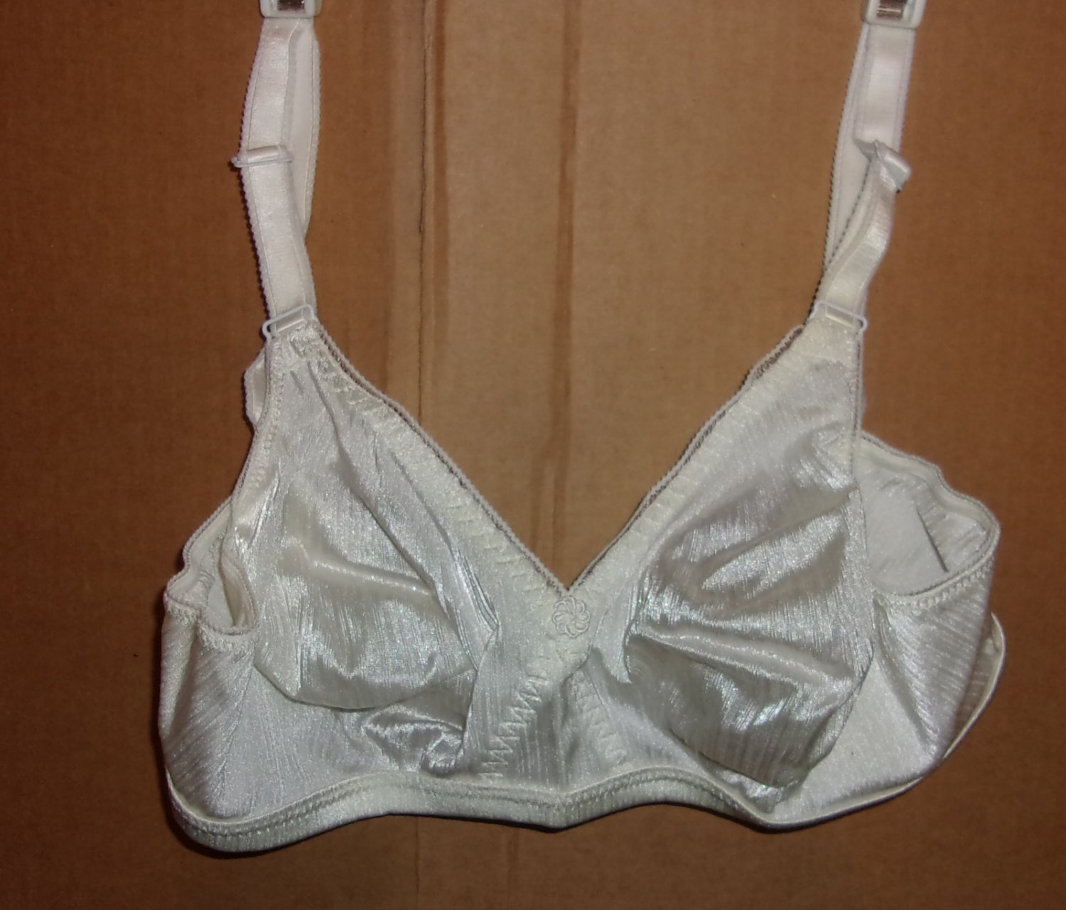White Warner's Super Cross Bra Size 38 39 C