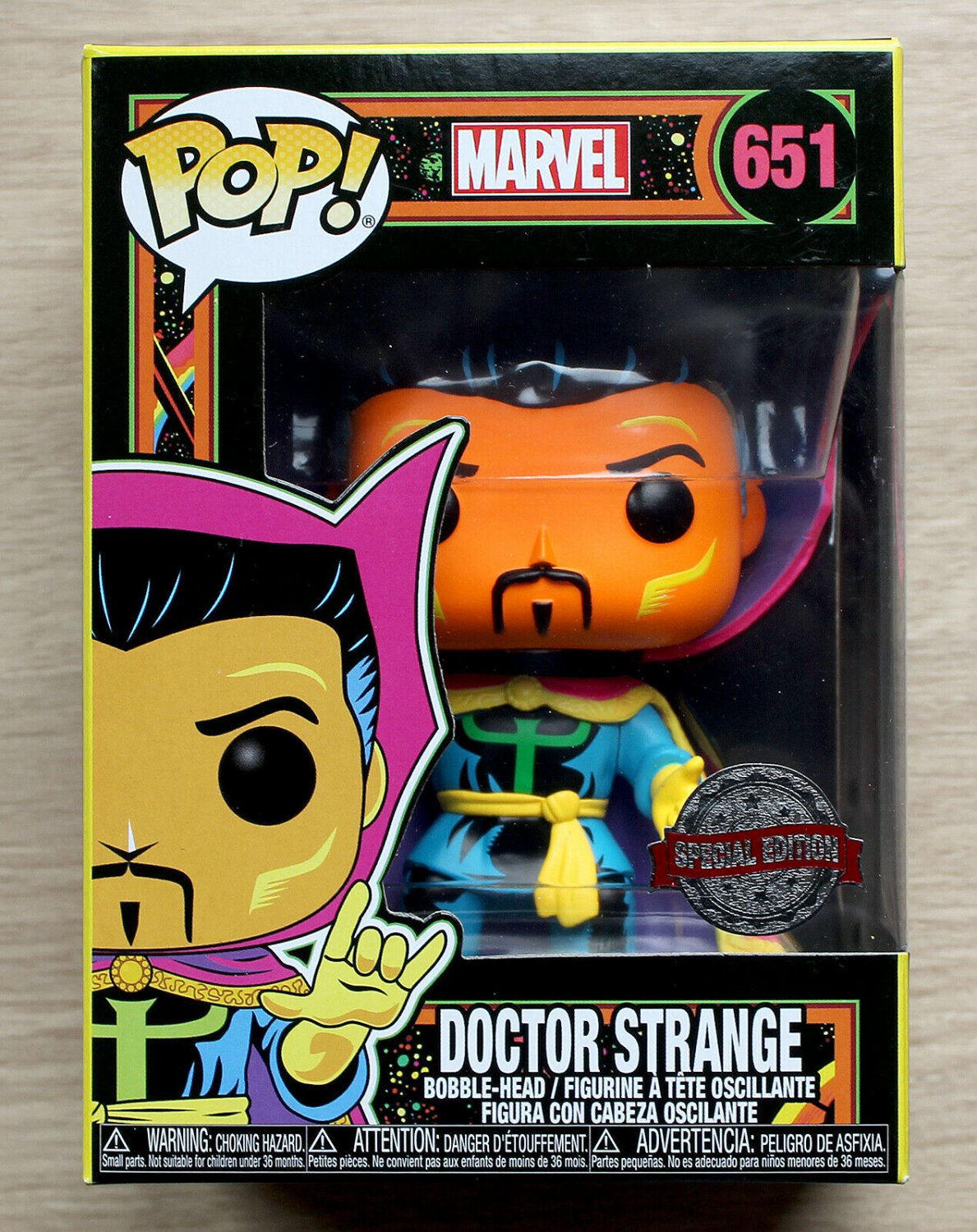 Funko Pop Marvel Doctor Strange Black Light + Protector