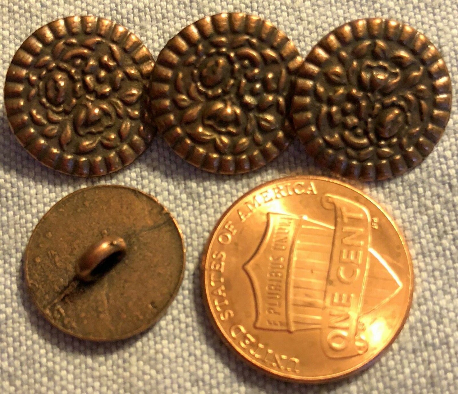 4 Antiqued Copper Tone Shank Metal Buttons Flat Top Flower 9/16" 14.8mm 8800
