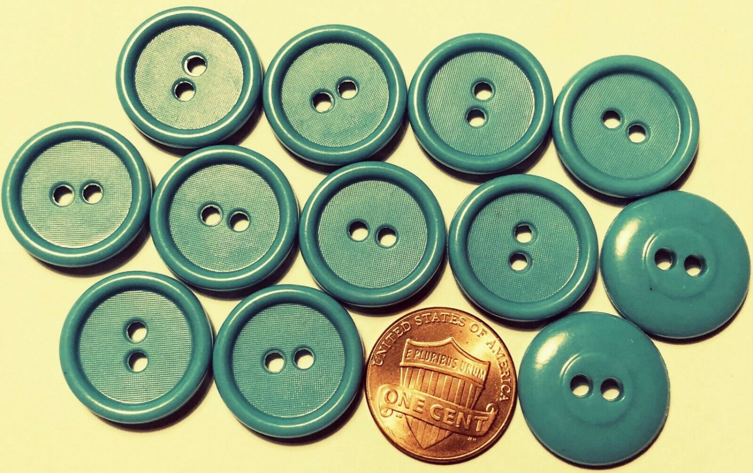 12 Teal Blue Plastic Sew-through Buttons 3/4" 19mm 10187