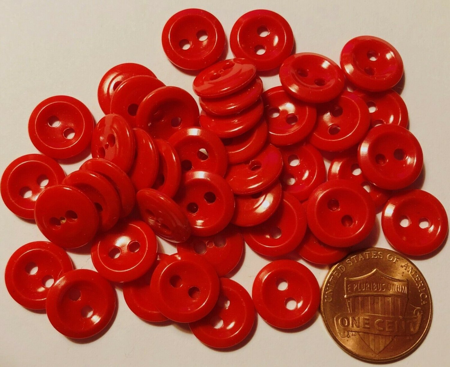 24 Small Shiny Concave Center Red Plastic Sew-through Buttons 7/16" 11mm # 6270