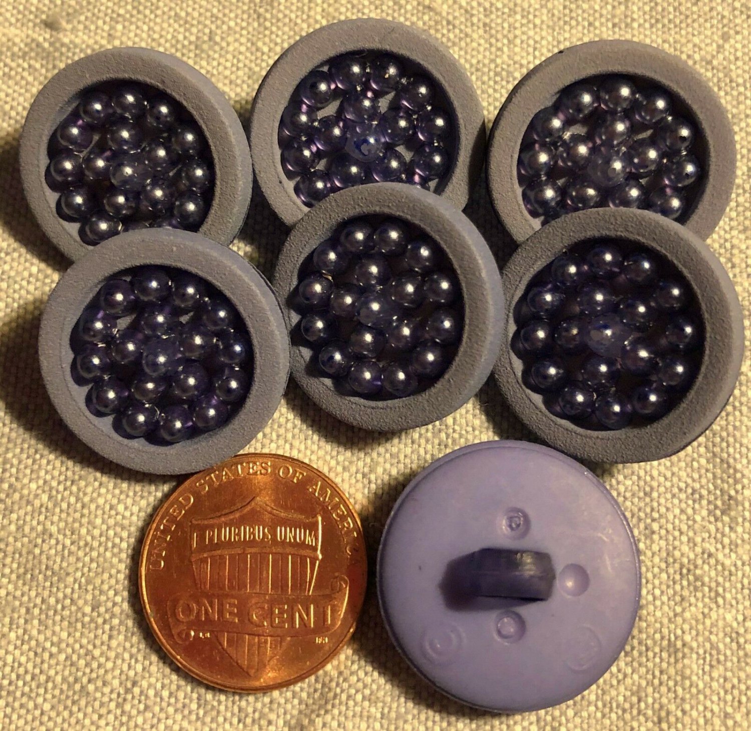 7 Periwinkle Blue / Violet Plastic Shank Buttons 13/16" 20.6mm 8992