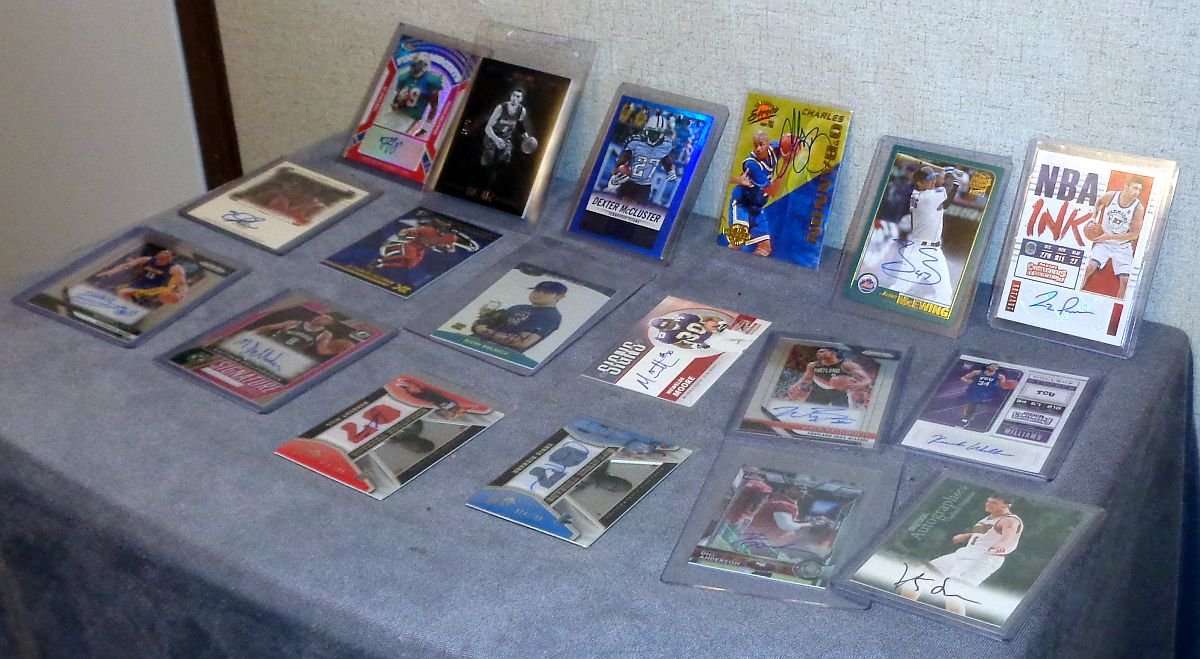 Approx. 90 Signature Card Football Basketball