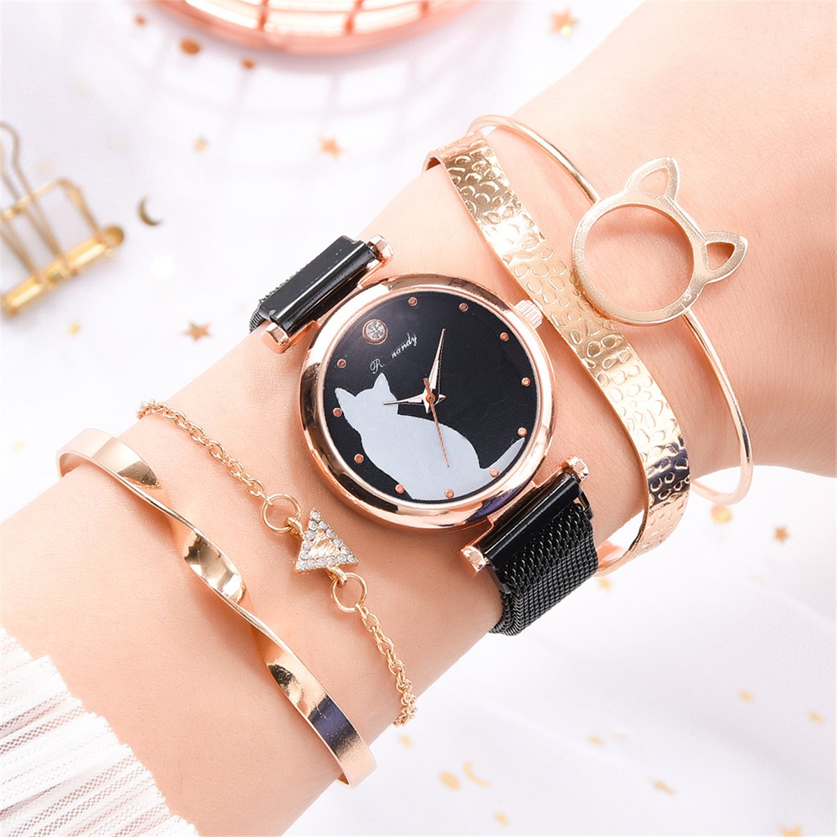 Stylish Cute Cat Dial Magnetic Ladies Quartz Watch Bracelet