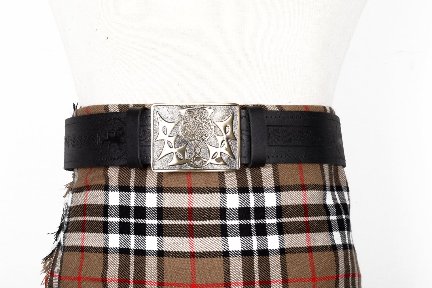 Traditional Scottish Leather Black Kilt Belt -Rampant Loin Celtic Embossing - Free Buckle Size 54