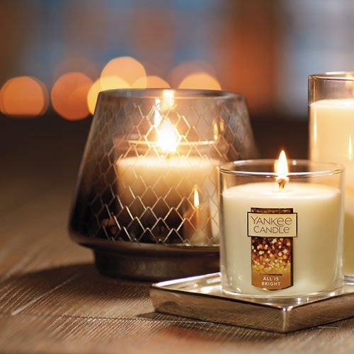 Yankee Candle Holiday Glow Pillar Holder For 7 Ounce Small Pillar