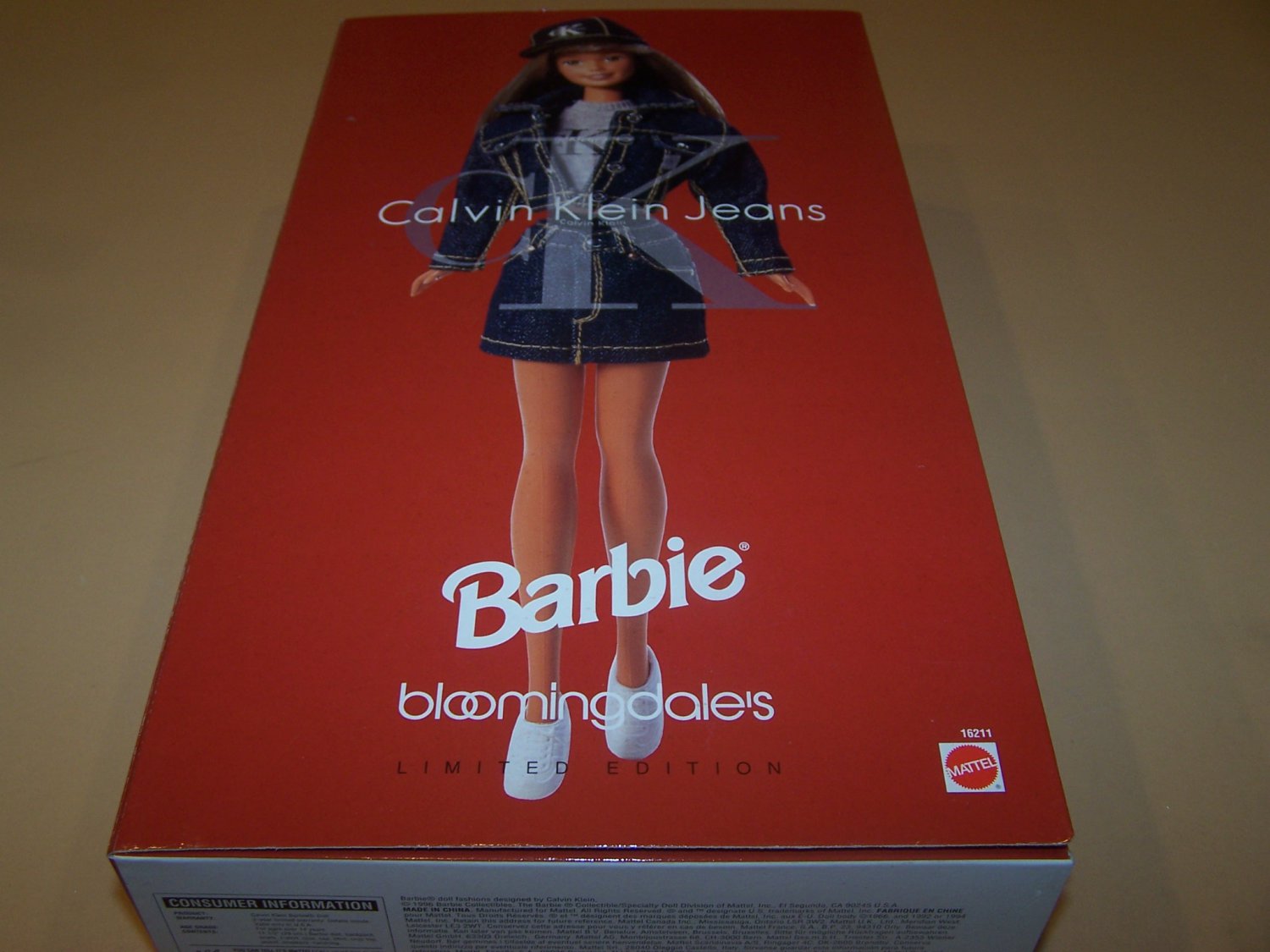 Calvin Klein Barbie Doll 1996 Vintage Bloomindale's Limited Edition 16211 NIB