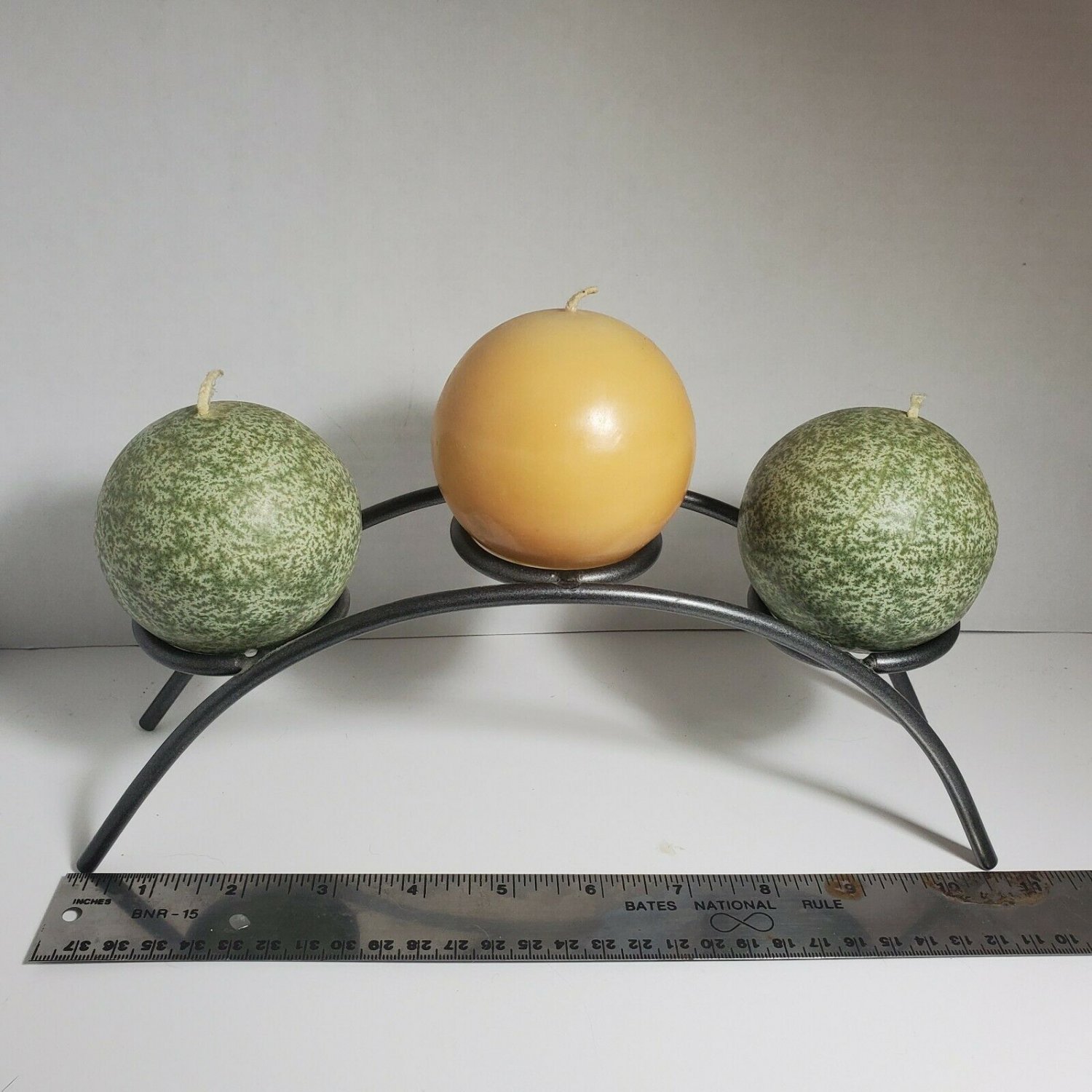 Metal Arched Candle Holder 3 Round Ball Candles Wire Candleholder OA1C12
