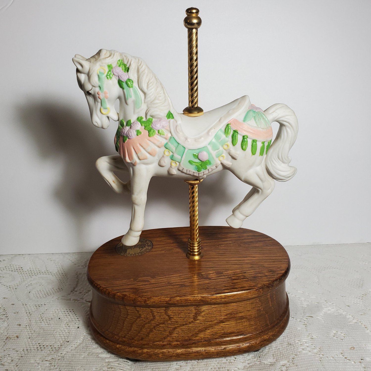 Vintage Carousel Collection Music Box Linden "Music Box Dancer" **READ