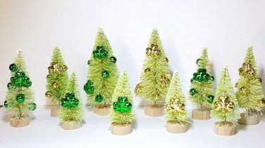 LOT 10 Mini St PATRICK'S DAY Lt Green &Metallic Clovers Sisal Bottle Brush Trees