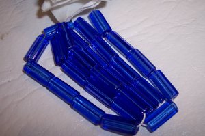 ATLAS 5-sided glass bead MED. BLUE