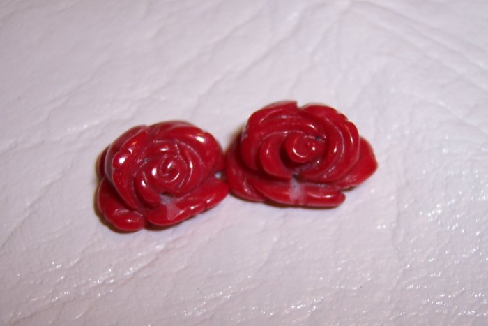 RED CORAL Carved Flower Bead 10-15mm