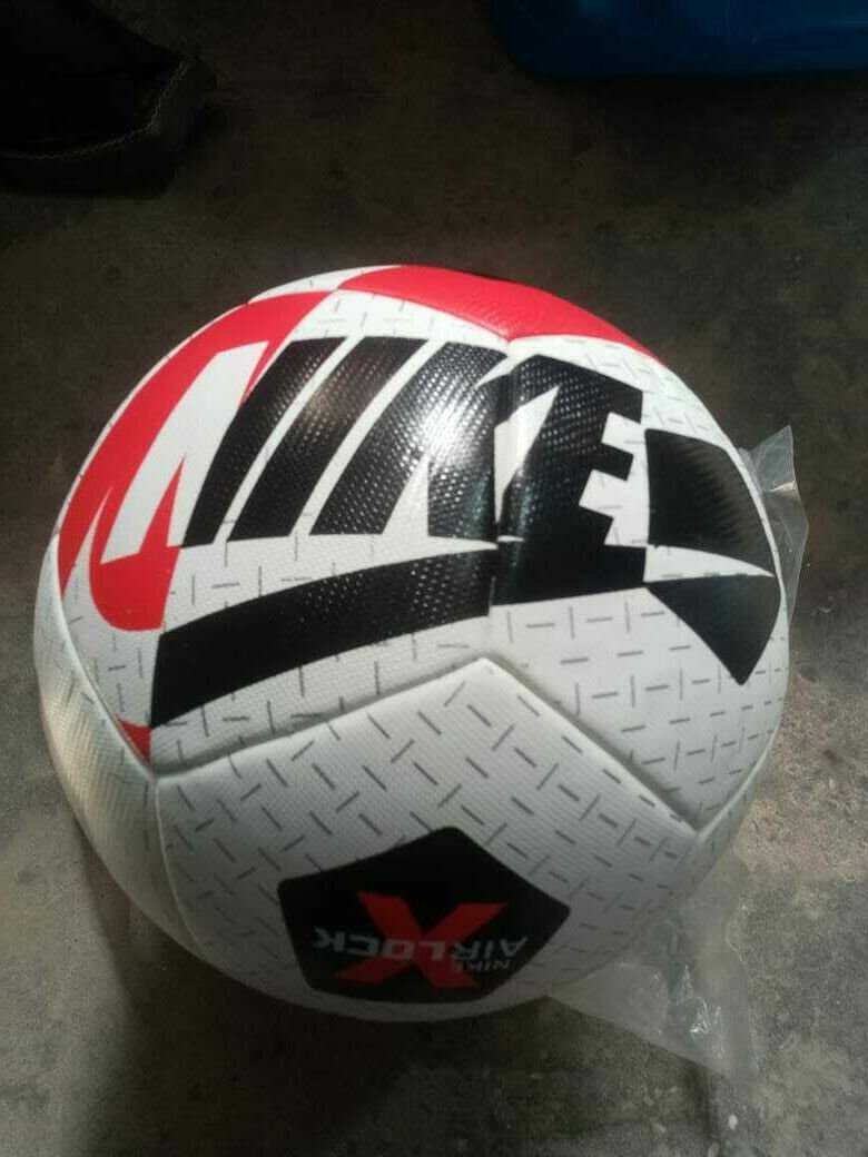 Nike Airlock Street X Match Ball â½Soccer Football Thermal Bonded Size 5