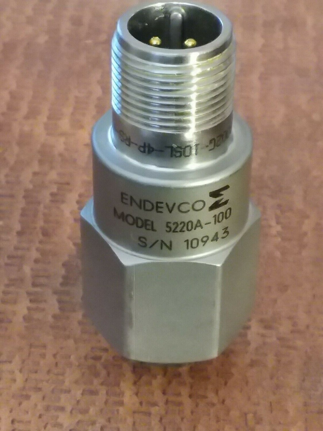 Endevco  5220A-100 Accelerometer . E4