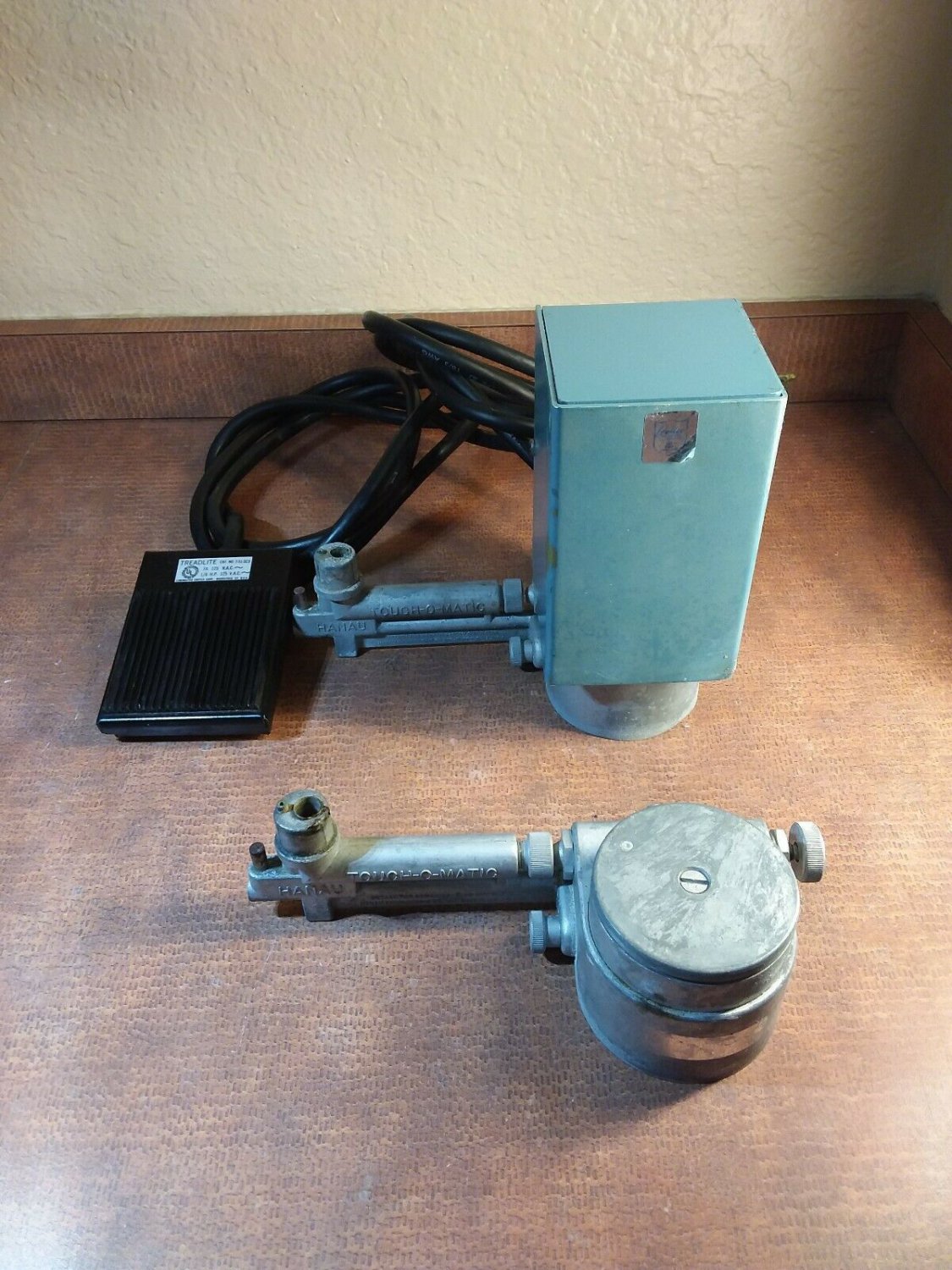 BellCo Treadlite switch w/2 Hanau Touch-O Matic Bunsen Burners