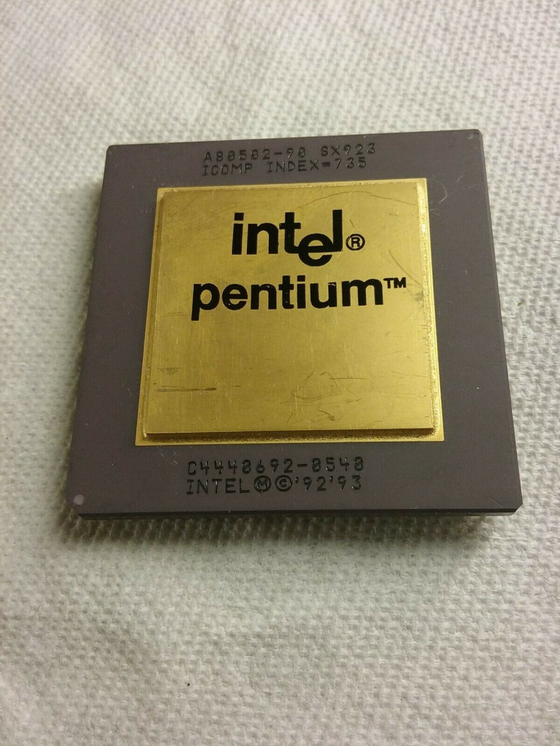 Intel Pentium 90 MHz Vintage CPU SX923 A80502-90 GOLD L1