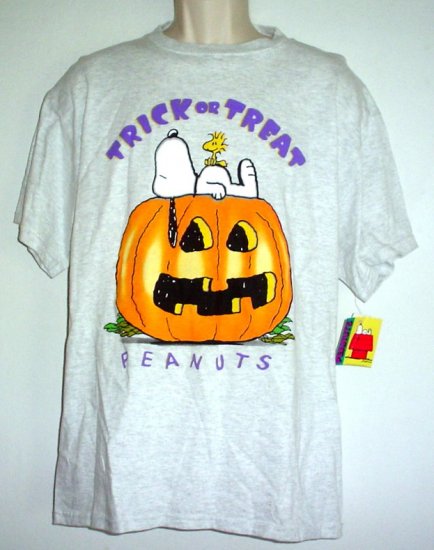 peanuts halloween tee shirt