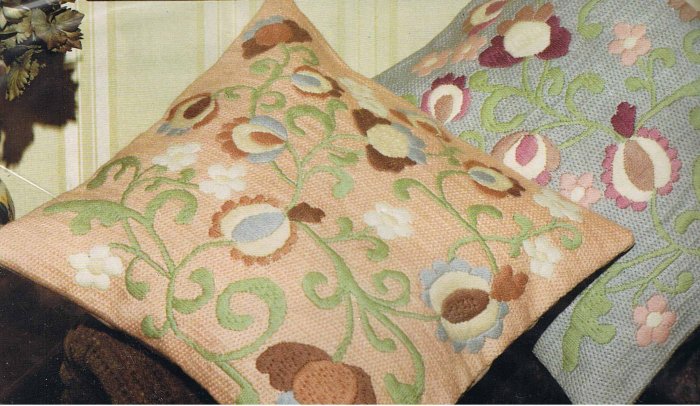 Twilley's of Stamford Needlecraft Kit Jacobean Pillow embroidery/needlepoint