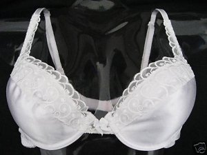 NEW VICTORIA SECRET PUSH UP MIRACLE CLEAVAGE  BRA 34D