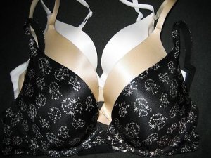 NEW VICTORIA SECRET PERFECT ONE PUSH UP PADDED BRA 32C