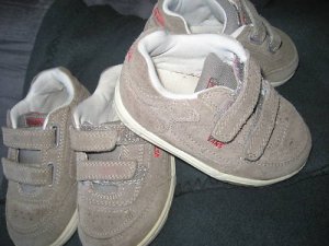 BOY GIRL VANS VELCO TENNIS SHOES ATHLETIC KID   TWINS