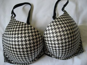 VICTORIA SECRET MIRACULOUS BOMBSHELL PUSH UP BRA 36DD