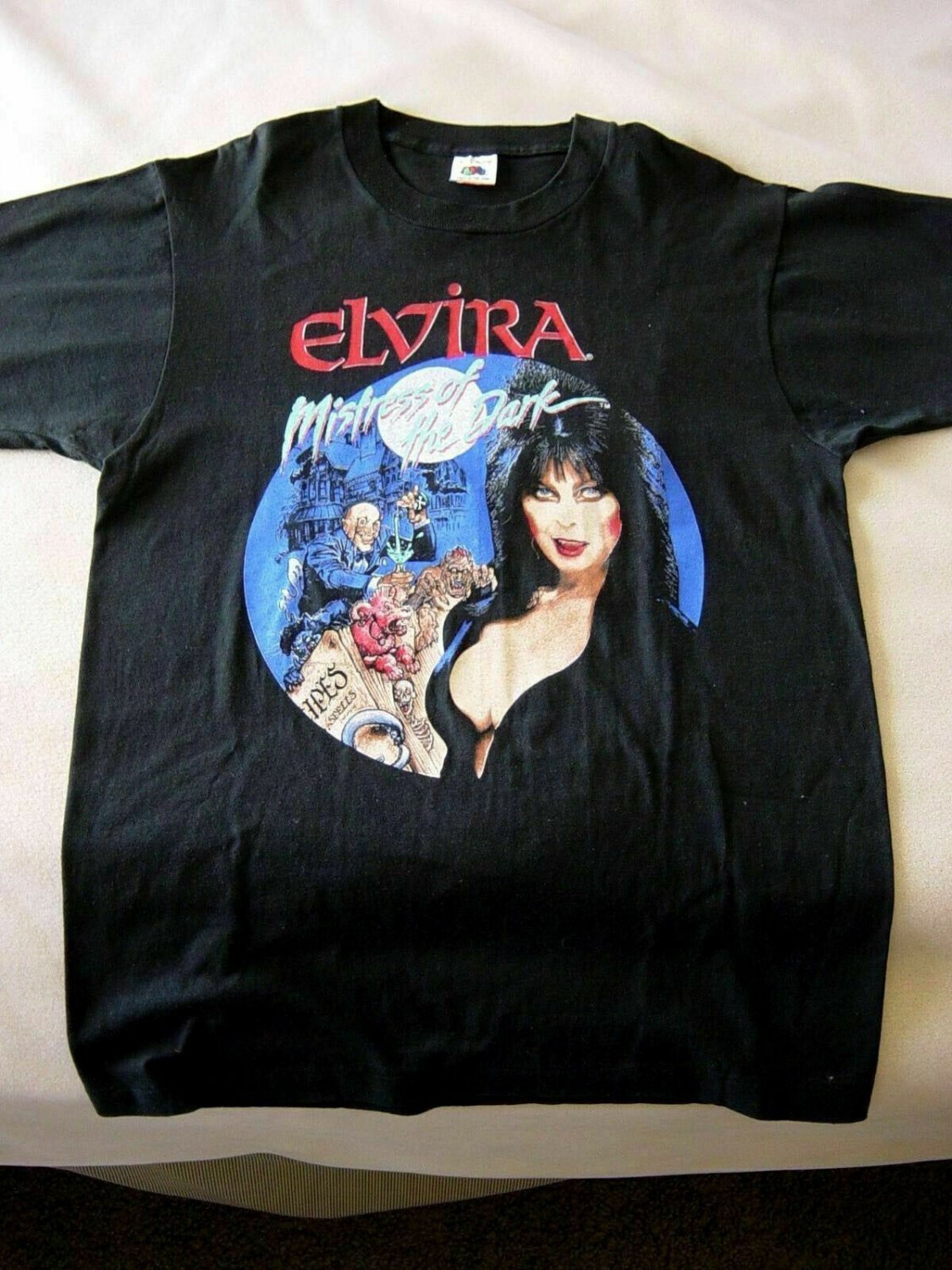 1988 ELVIRA Mistress of the Dark T-Shirt Size S to 3XL