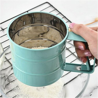 Flour Sieve Hand Held Stainless Steel Cup Shaker Flour Bakery Tools 3 pieces