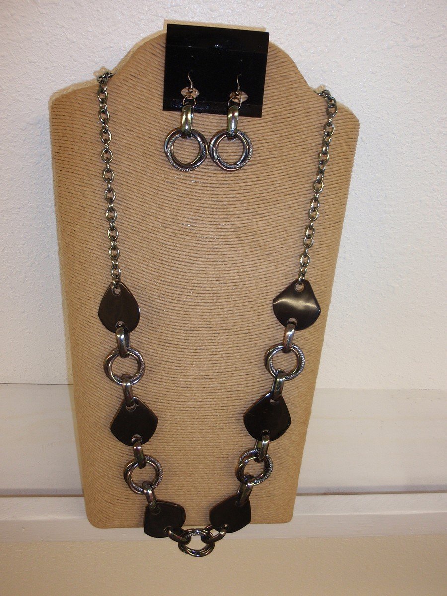 Gun Metal Tear Drop Shell Necklace Earring Set 28"