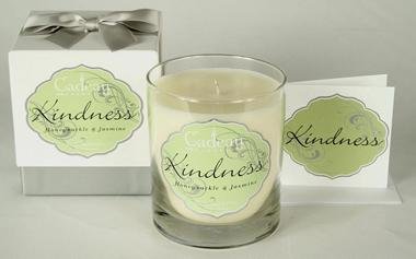 Cadeau Soy Kindness Honeysuckle Jasmine Candle 10.5 oz