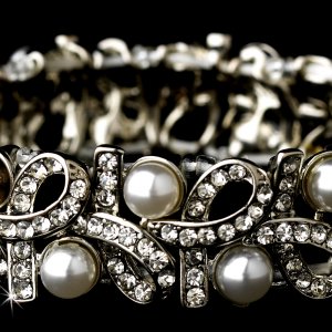 Silver Rhinestone White Pearl Ribbon Stretch Bracelet